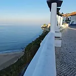 Апартаменты White Swell By Sitio Da
