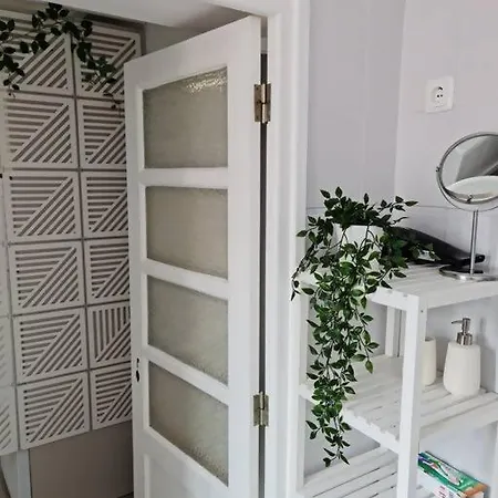 White Swell By Sitio Da Nazaré