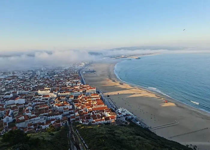 Daire White Swell By Sitio Da Nazaré